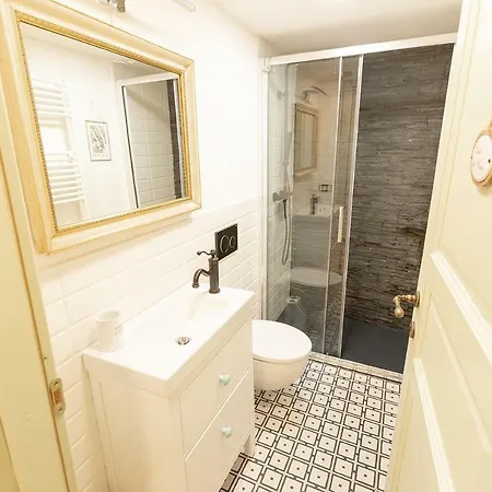 La Casetta Delle Ragazze Ribelli Guest house Trarego